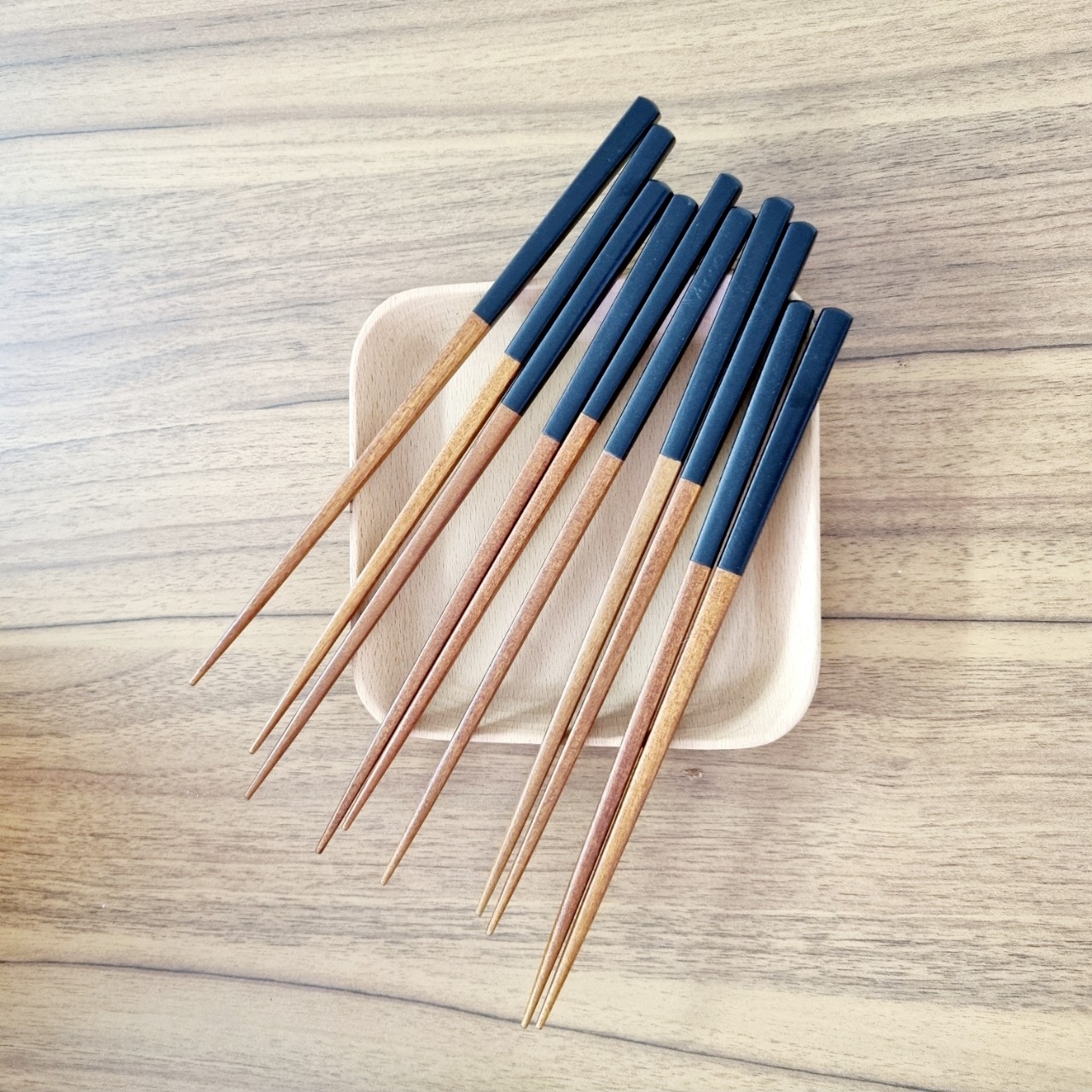 Bộ đũa ăn cao cấp nâu cán đen