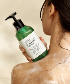 Sữa tắm thuần chay làm sạch mụn cơ thể Beyond Acne Clear Body Wash 500ml