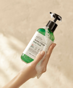 Sữa tắm thuần chay làm sạch mụn cơ thể Beyond Acne Clear Body Wash 500ml