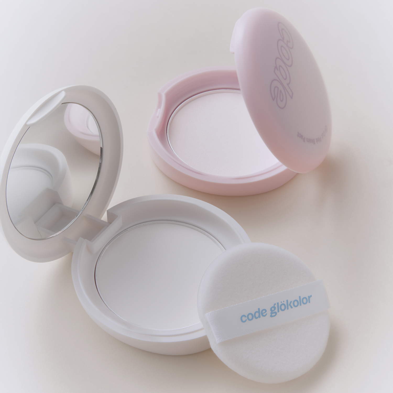 Phấn phủ dạng nén kiềm dầu CODE GLOKOLOR mỏng mịn, hấp thụ dầu thừa, khô thoáng OIL CUT PACT – 8g