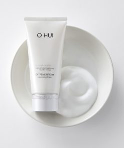 Sửa rửa mặt OHUI dạng bọt mịn giúp làm sạch sâu, dưỡng sáng và bổ sung độ ẩm cho da – 160ml