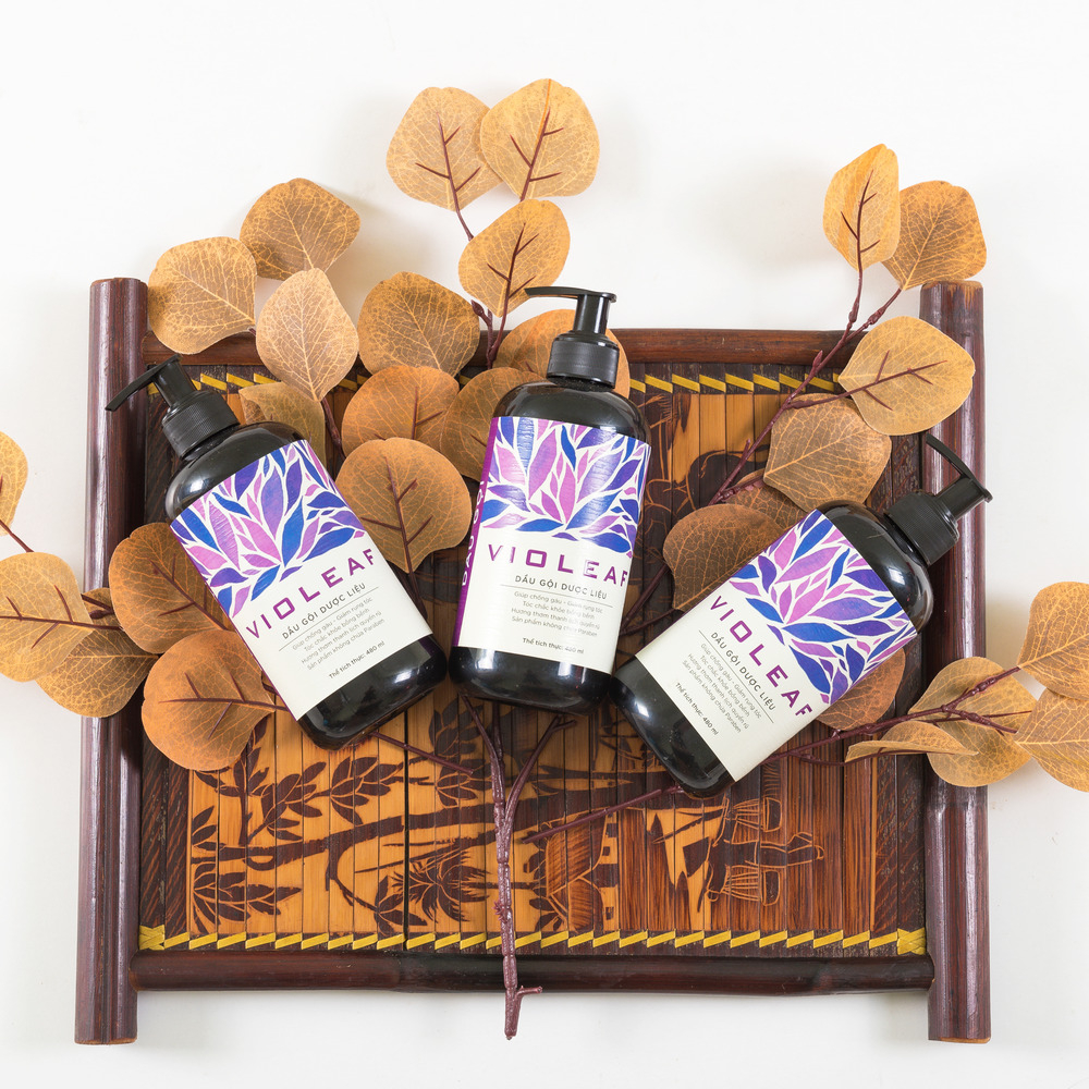 Dầu gội dược liệu Violeaf Sao Thái Dương (chai 480ml)