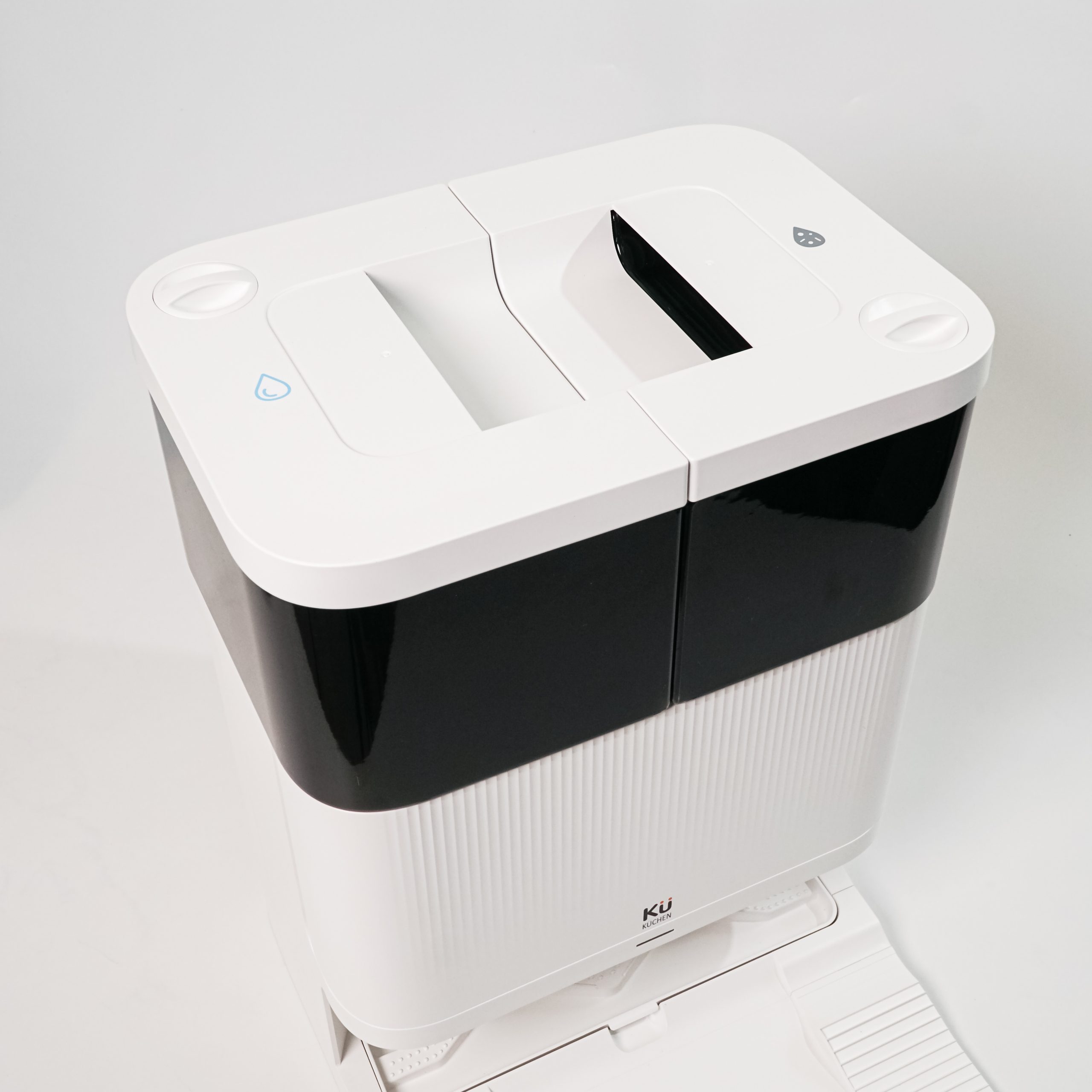 Robot thông minh KUCHEN SW 75 (5 in 1) hút bụi – lau nhà – tự động đổ rác, giặt giẻ, sấy khô