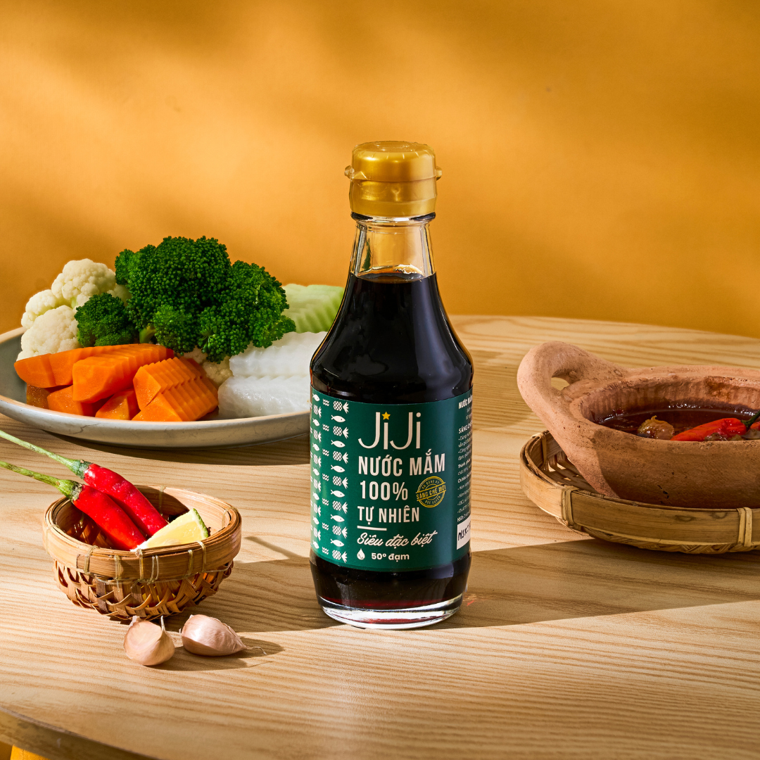 Nước mắm tự nhiên JI JI Siêu đặc biệt 50 đạm 200ml