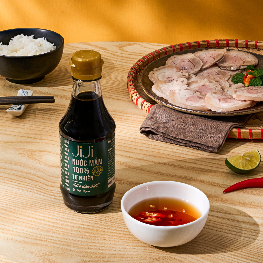 Nước mắm tự nhiên JI JI Siêu đặc biệt 50 đạm 200ml