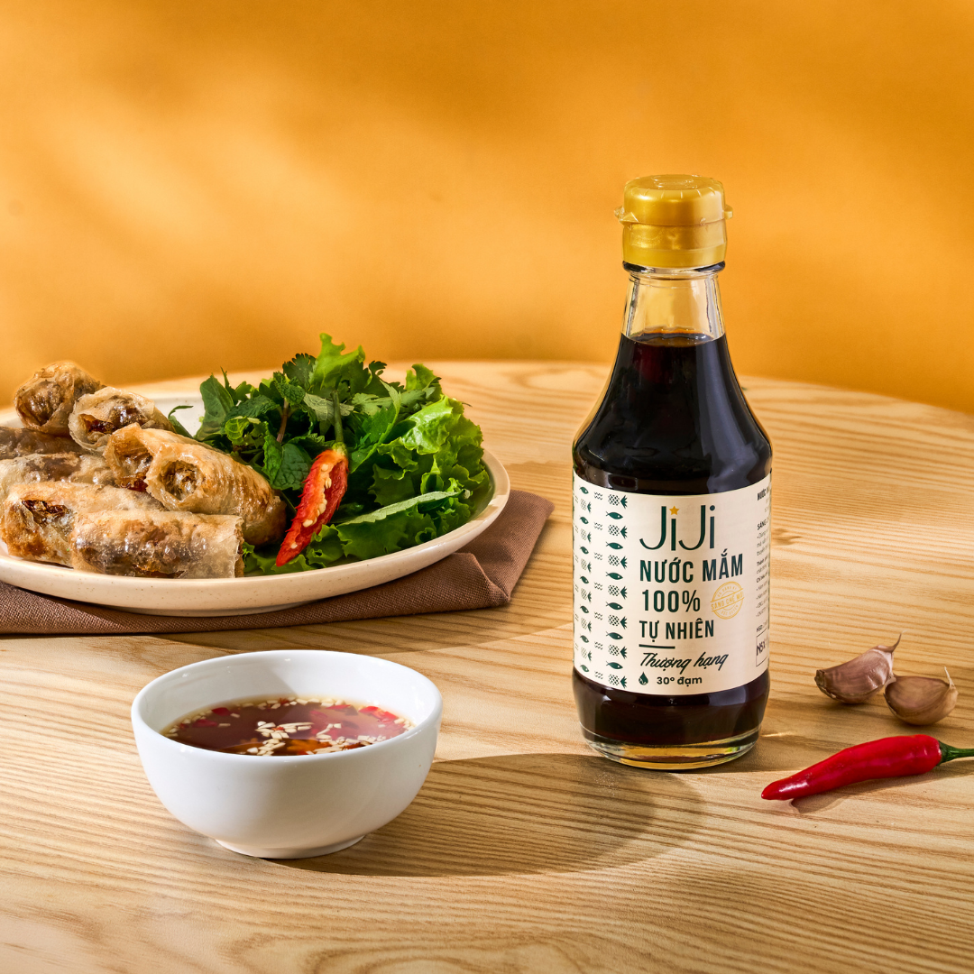 Nước mắm tự nhiên JI JI Thượng hạng 30 đạm 200ml