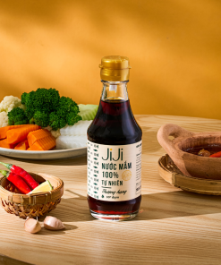Nước mắm tự nhiên JI JI Thượng hạng 30 đạm 200ml