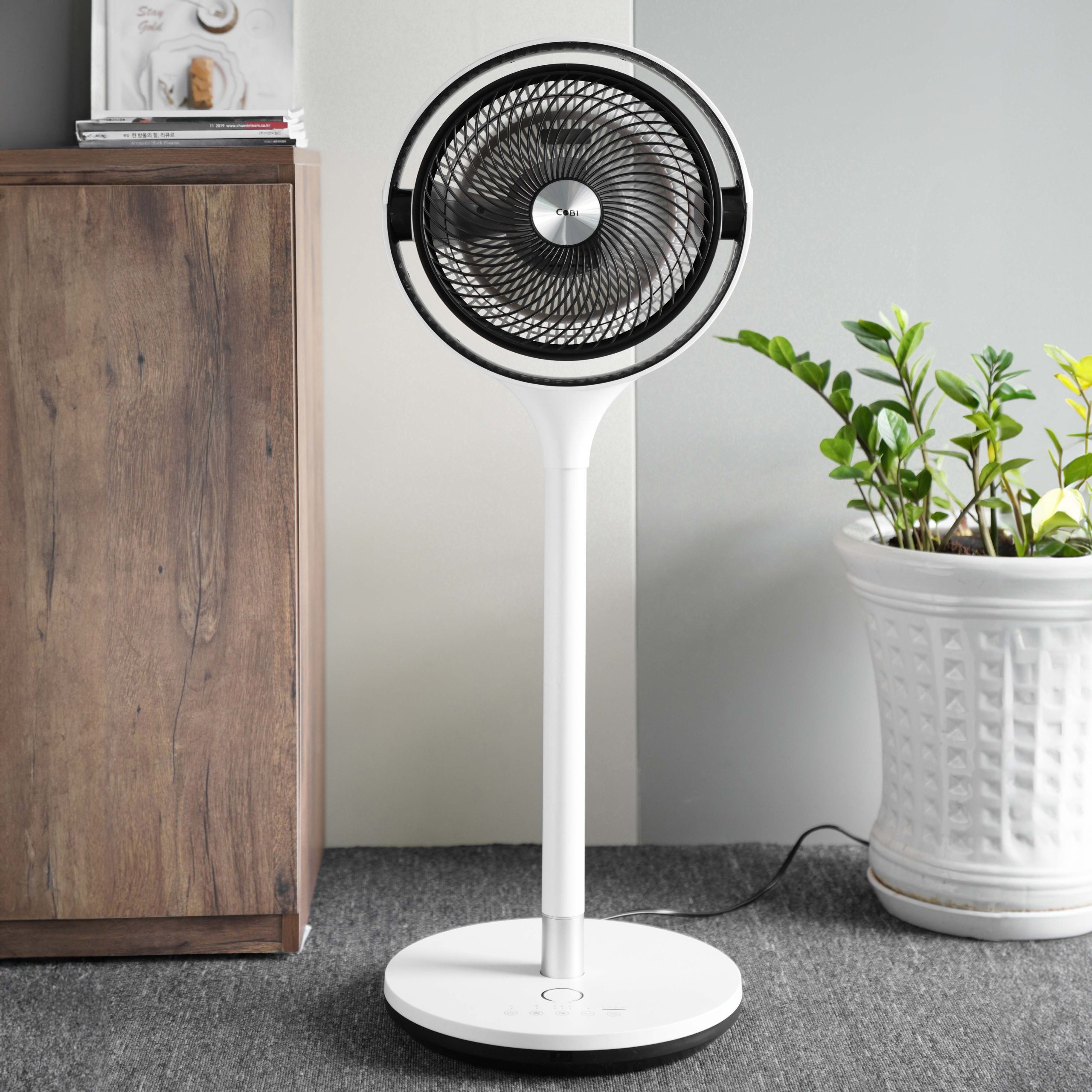 Quạt đứng tuần hoàn không khí 10″ COBI – Điều khiển từ xa, Điều chỉnh góc xoay linh hoạt_341730